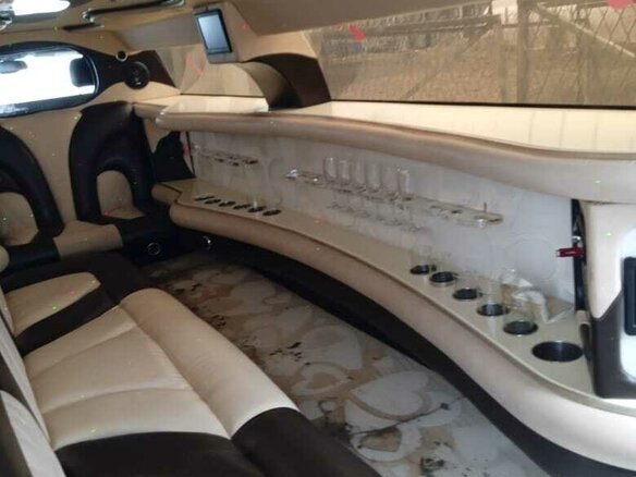 2004 Cadillac SRX 6-speed I, белый, 1200000 рублей - вид 3