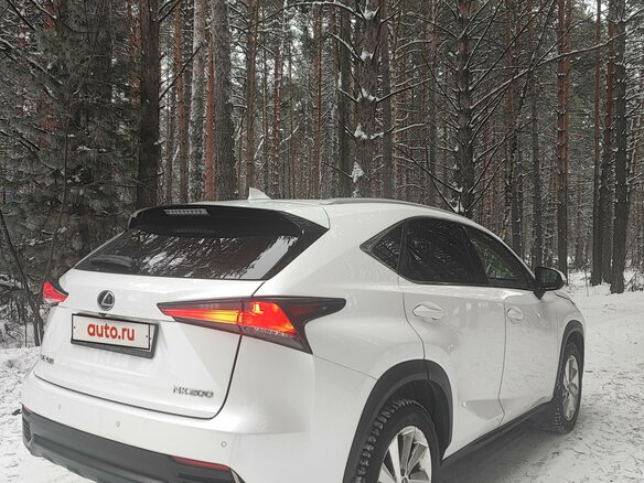 2018 Lexus NX 200 I Рестайлинг, белый, 3600000 рублей - вид 2