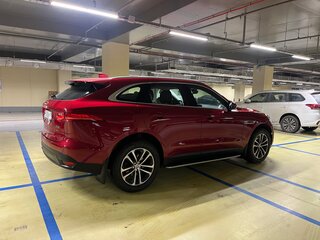 2017 Jaguar F-Pace I, красный, 2390000 рублей, вид 5