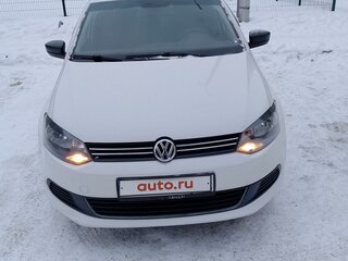 2010 Volkswagen Polo V, белый, 867000 рублей, вид 2