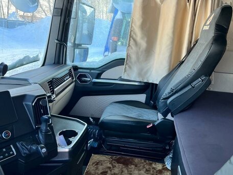 2023 Sinotruk Sitrak C7H, синий, 10000000 рублей, вид 4
