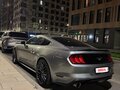 2022 Ford Mustang VI Рестайлинг, серебристый, 2550000 рублей - вид 5