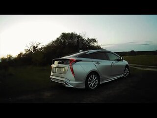 2017 Toyota Prius IV (XW50), серый, 1750000 рублей, вид 4