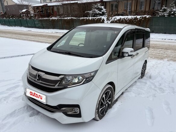 2016 Honda Stepwgn Spada V, белый, 2340000 рублей