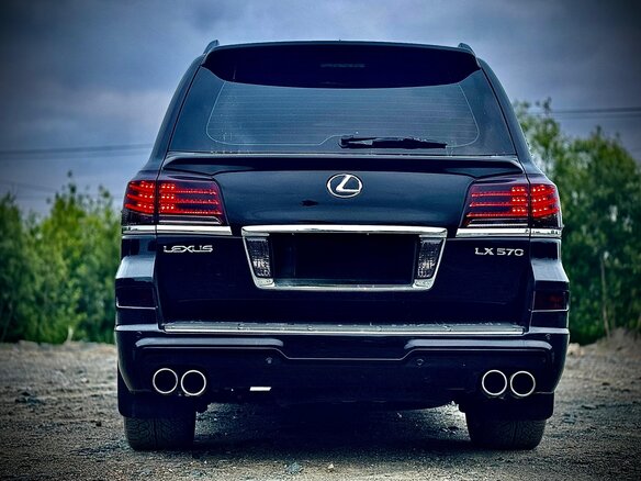 2015 Lexus LX 570 III Рестайлинг, чёрный, 5600000 рублей - вид 9