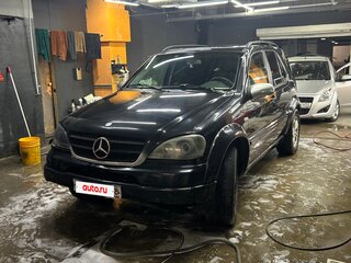 2001 Mercedes-Benz M-Класс 320 I (W163), чёрный, 581344 рублей, вид 4