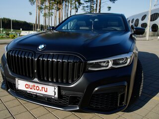 2020 BMW 7 серии 730d xDrive VI (G11/G12) Рестайлинг, чёрный, 7700000 рублей, вид 4