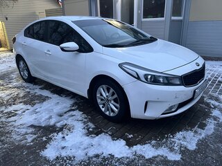 2018 Kia Cerato III Рестайлинг (Classic), белый, 1240000 рублей, вид 2