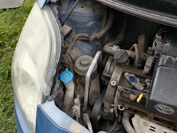 2008 Toyota Yaris Multimode II, серый, 610000 рублей - вид 13