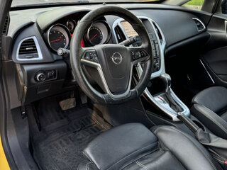 2013 Opel Astra GTC J Рестайлинг, жёлтый, 998000 рублей, вид 2