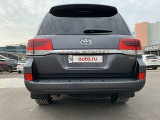 2017 Toyota Land Cruiser 200 Series Рестайлинг 2, серый, 5750000 рублей, вид 5