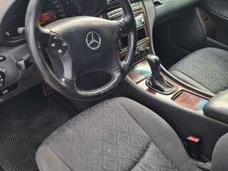 2001 Mercedes-Benz C-Класс 180 II (W203), серебристый, 420000 рублей, вид 4