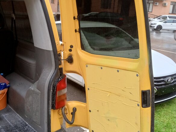 2005 Volkswagen Transporter Long T5, жёлтый, 1200000 рублей - вид 9