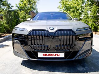 2023 BMW 7 серии 760i xDrive VII (G70), серый, 15000000 рублей, вид 5