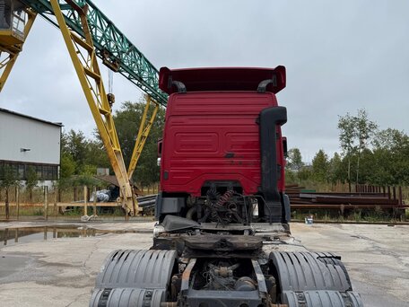 2011 Mercedes-Benz Axor, красный, 1800000 рублей, вид 4