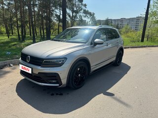 2019 Volkswagen Tiguan II, серебристый, 3200000 рублей, вид 2