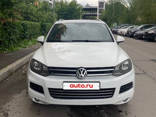 2014 Volkswagen Touareg II, белый, 2000000 рублей, вид 2
