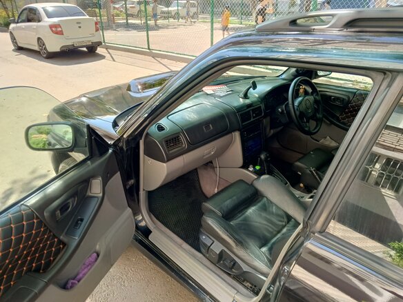 1998 Subaru Forester I, чёрный, 800000 рублей - вид 4
