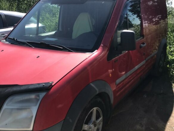 2004 Ford Transit Connect, красный, 280000 рублей - вид 5