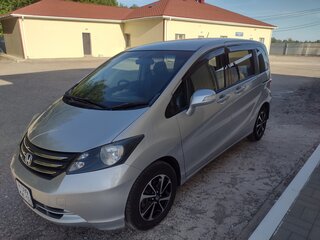 2011 Honda Freed I Рестайлинг, серебристый, 1130000 рублей, вид 3