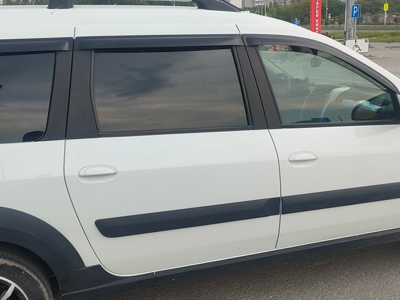 2021 Lada (ВАЗ) Largus Cross I Рестайлинг, белый, 1600000 рублей - вид 1