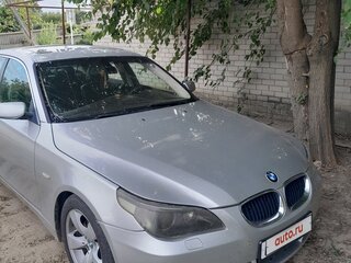 2004 BMW 5 серии 530i V (E60/E61), серебристый, 830000 рублей, вид 2