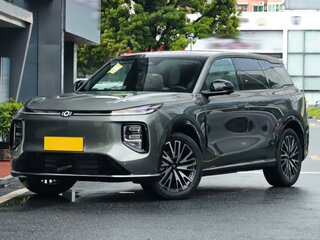 2026 Changan Qiyuan Q07 31.7 kWh, зелёный, 3491378 рублей, вид 1
