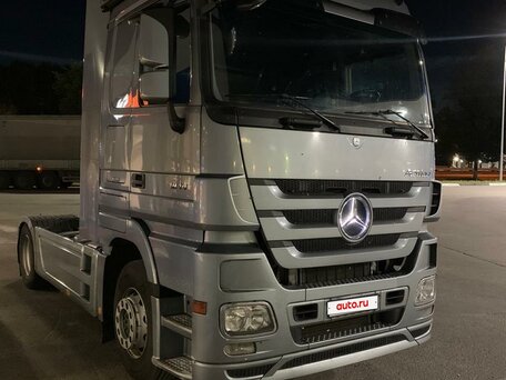 2017 Mercedes-Benz Actros, серебристый, 7500000 рублей, вид 5