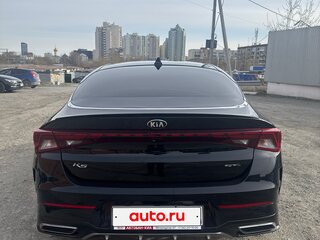 2021 Kia K5 III, чёрный, 2600000 рублей, вид 5