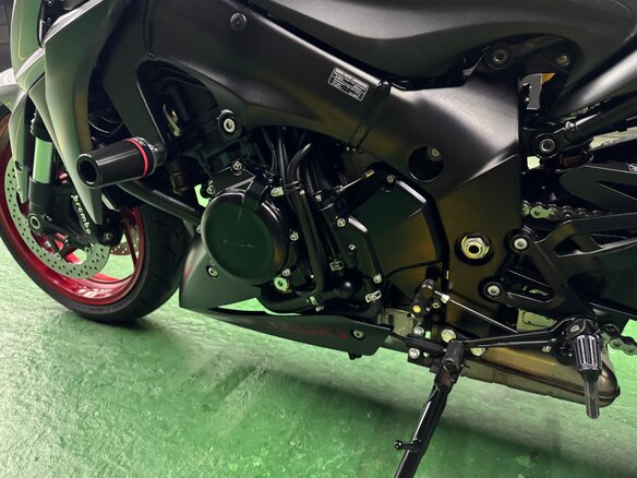 2020 Suzuki GSX-S 1000, серый, 995000 рублей - вид 23