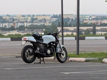 1988 Kawasaki GTR 1000 (ZG1000 Concours), белый, 280000 рублей, вид 1