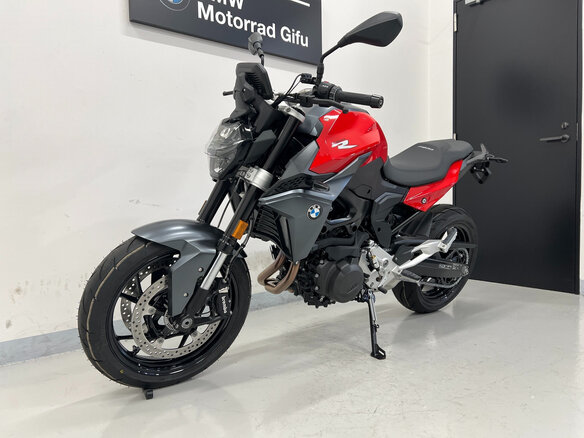 2024 BMW F 900 R, красный, 1160000 рублей - вид 2