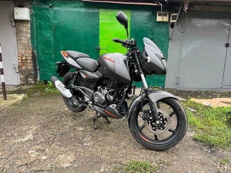 2021 Bajaj Pulsar 180, чёрный, 110000 рублей, вид 4