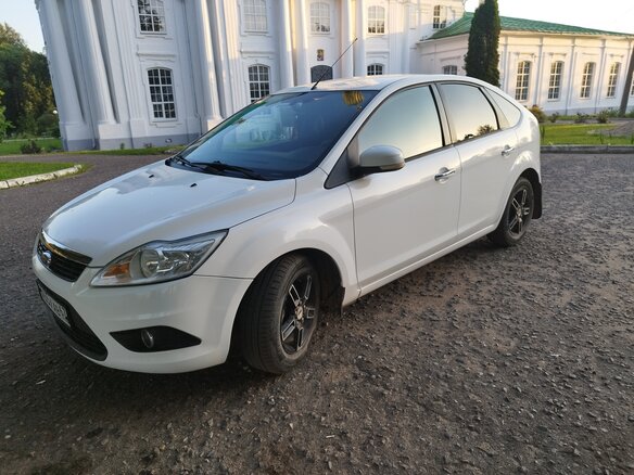 2010 Ford Focus II Рестайлинг, белый, 710000 рублей