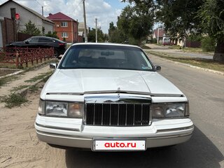 1992 Lincoln Town Car II, белый, 2250000 рублей, вид 1