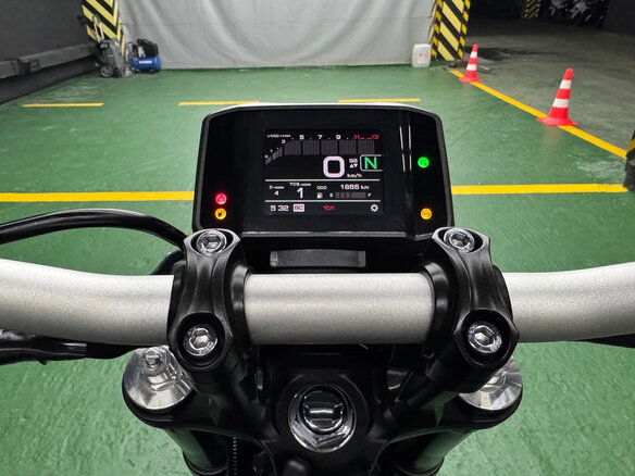 2021 Yamaha MT-09 (FZ-09), серый, 1150000 рублей - вид 13