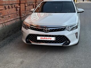 2016 Toyota Camry VII (XV50) Рестайлинг, белый, 2000000 рублей, вид 2