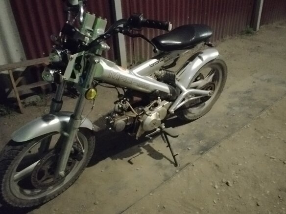 2008 Sachs MadAss, серебристый, 65000 рублей
