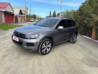 2010 Volkswagen Touareg II, серый, 2200000 рублей, вид 1