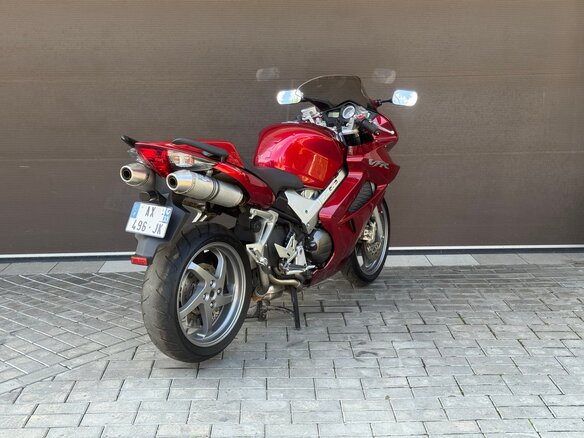 2008 Honda VFR 800, красный, 548800 рублей - вид 9