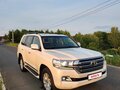 2015 Toyota Land Cruiser 200 Series Рестайлинг 2, белый - вид 4
