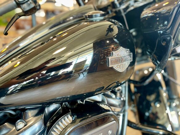 2021 Harley-Davidson Road Glide, чёрный, 2890000 рублей - вид 8