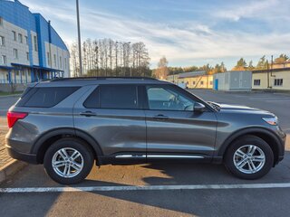 2020 Ford Explorer VI, серый, 2470000 рублей, вид 3
