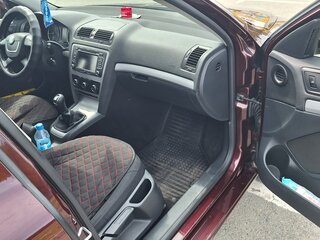 2012 Skoda Octavia II (A5) Рестайлинг, пурпурный, 845000 рублей, вид 5