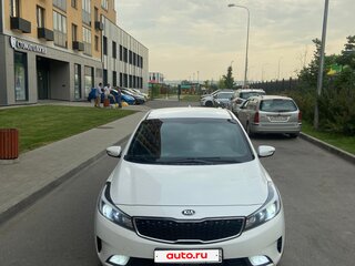 2017 Kia Cerato III Рестайлинг (Classic), белый, 1300000 рублей, вид 1