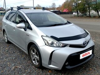 2015 Toyota Prius Alpha I (ZVW40/41) Рестайлинг, серебристый, 1550000 рублей, вид 3