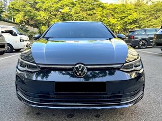 2023 Volkswagen Golf VIII, чёрный, 2550000 рублей, вид 1
