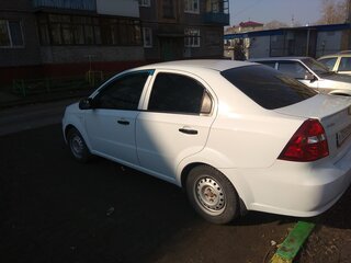 2011 Chevrolet Aveo I Рестайлинг, белый, 550000 рублей, вид 2