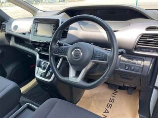 2019 Nissan Serena V (C27) Рестайлинг, белый, 2500000 рублей, вид 4