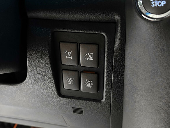 2012 Lexus LX 570 III Рестайлинг, белый, 4190000 рублей - вид 23